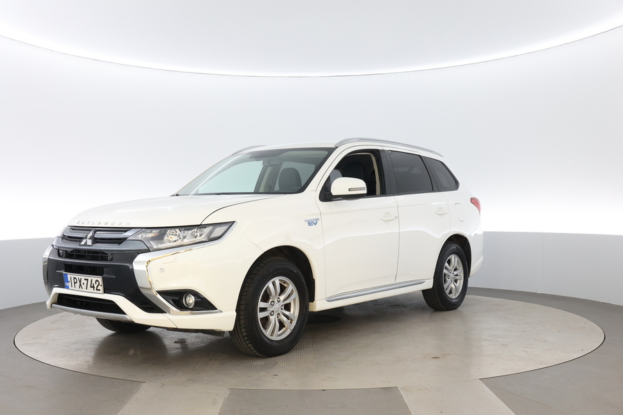Mitsubishi Outlander PHEV vaihtoauto