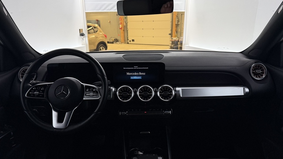 Mercedes-Benz EQB vaihtoauto