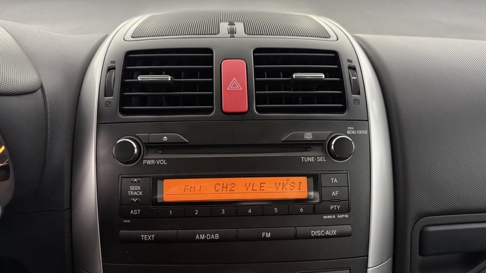 Toyota Auris vaihtoauto