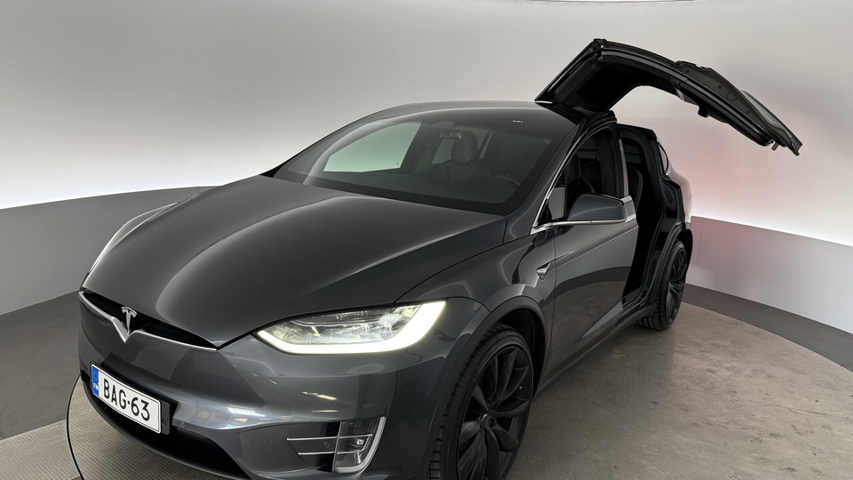 Tesla Model X vaihtoauto