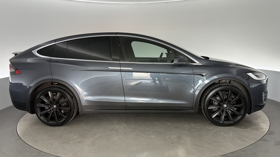 Tesla Model X vaihtoauto