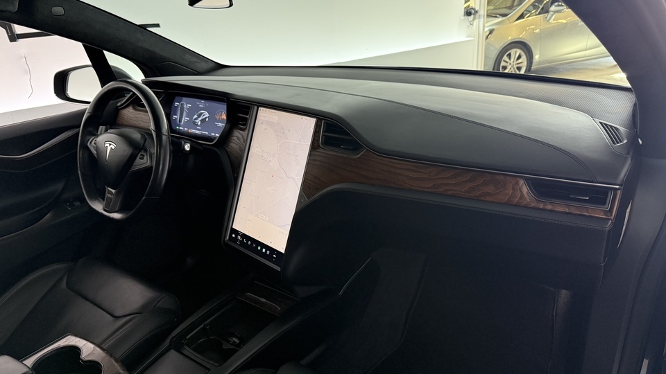 Tesla Model X vaihtoauto