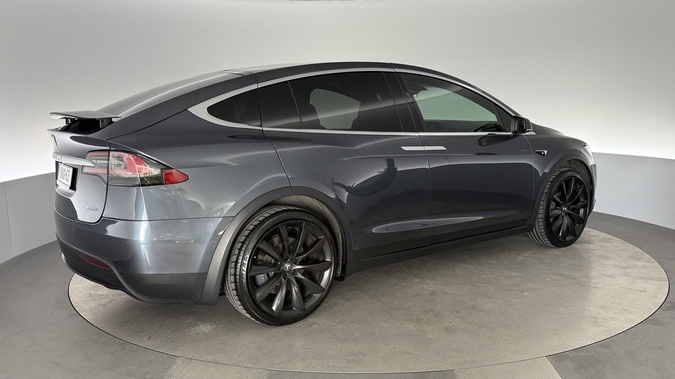 Tesla Model X vaihtoauto