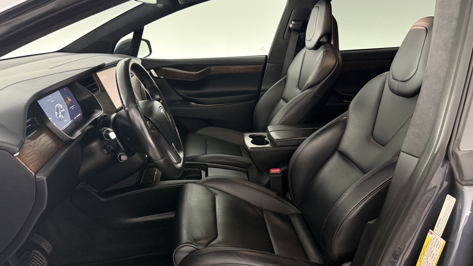 Tesla Model X vaihtoauto