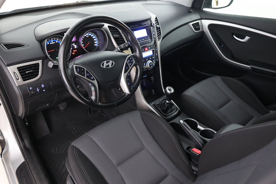 Hyundai i30 5d vaihtoauto