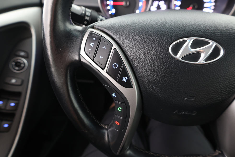 Hyundai i30 5d vaihtoauto