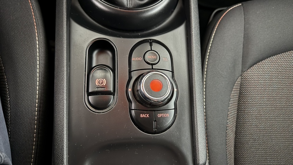 Mini Clubman vaihtoauto