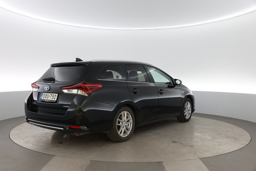 Toyota Auris vaihtoauto