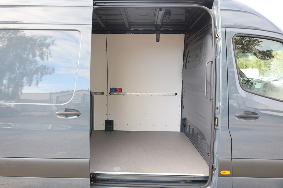 Mercedes-Benz Sprinter vaihtoauto