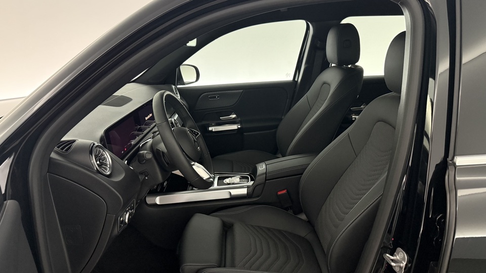 Mercedes-Benz EQB vaihtoauto