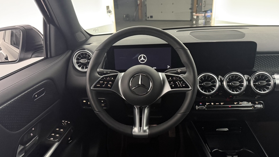 Mercedes-Benz EQB vaihtoauto