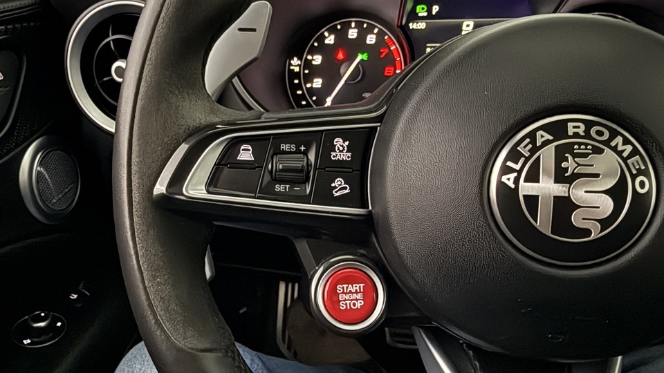 Alfa Romeo Stelvio vaihtoauto