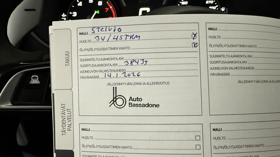 Alfa Romeo Stelvio vaihtoauto