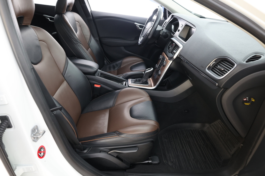 Volvo V40 Cross Country vaihtoauto