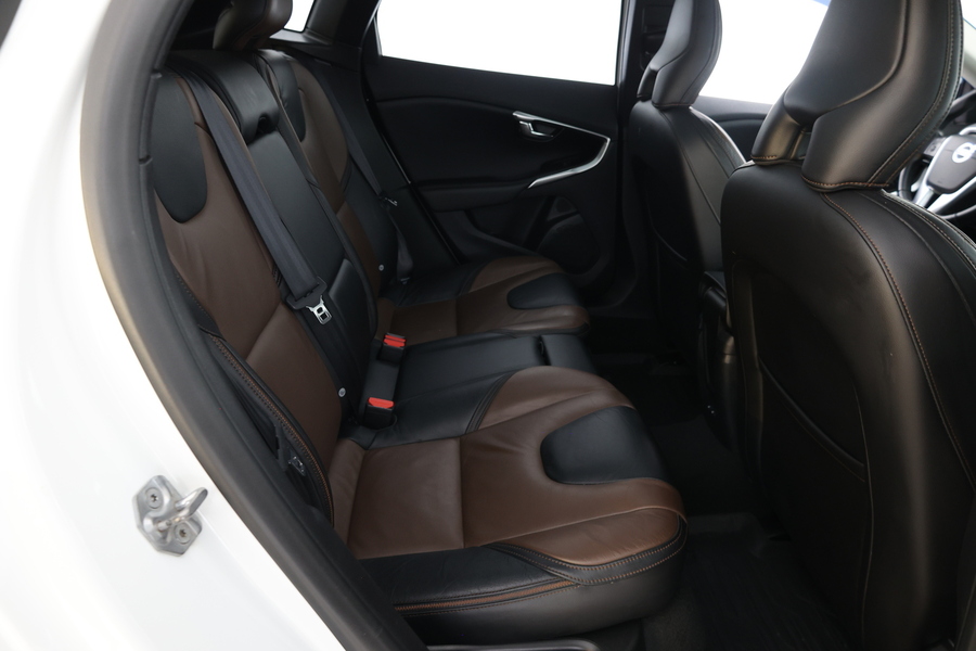 Volvo V40 Cross Country vaihtoauto