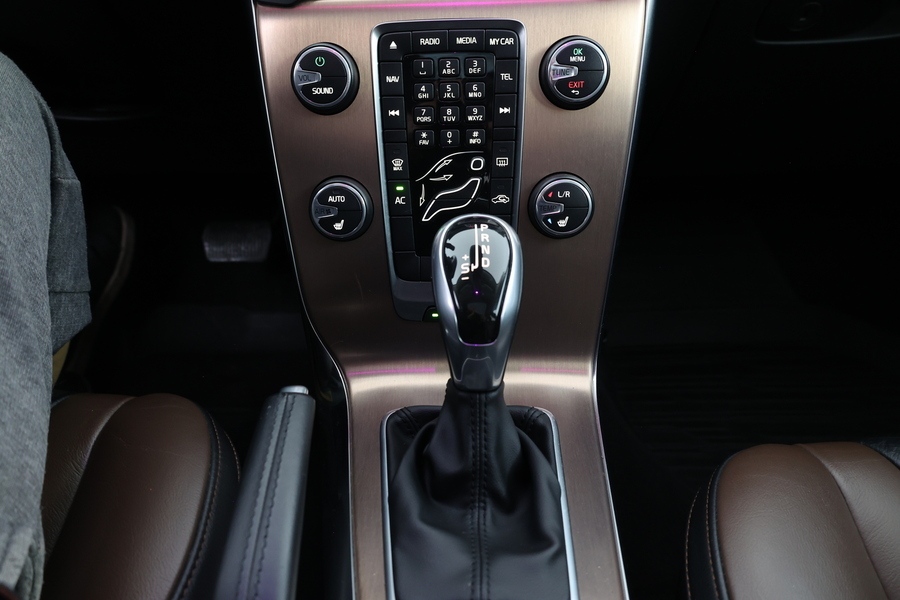 Volvo V40 Cross Country vaihtoauto