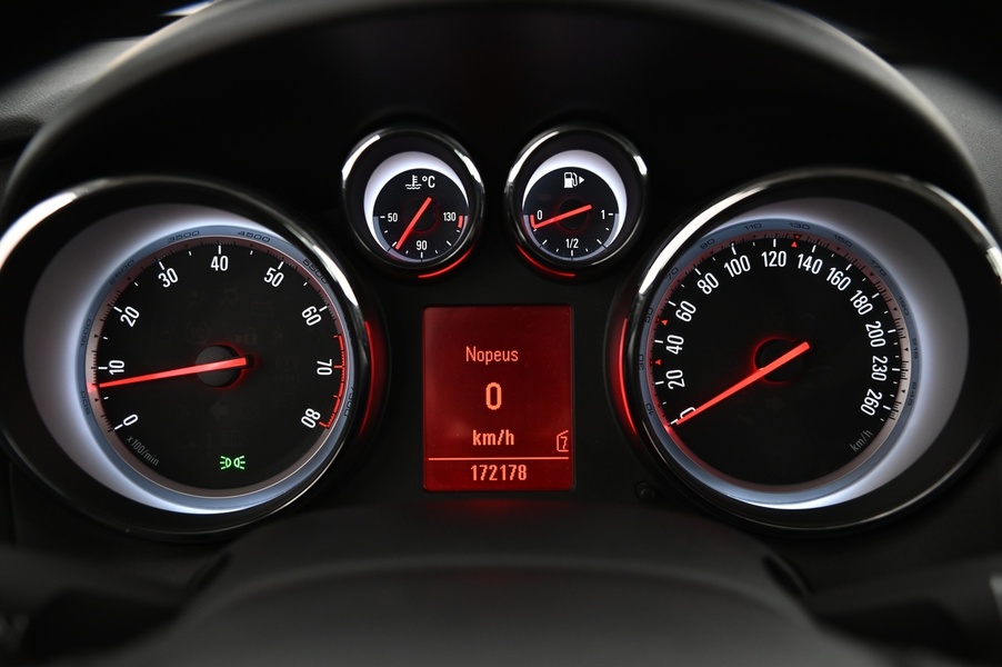 Opel Astra vaihtoauto