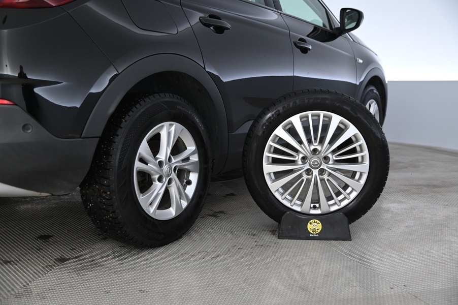 Opel Grandland X vaihtoauto