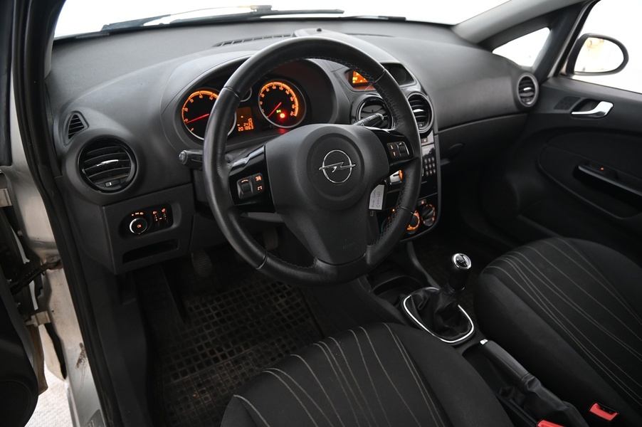 Opel Corsa vaihtoauto