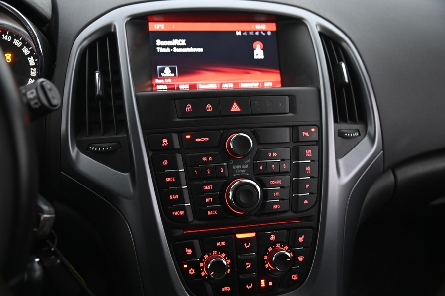 Opel Astra vaihtoauto