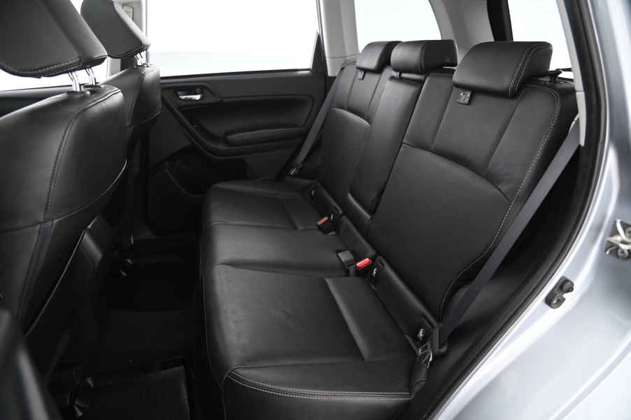 Subaru Forester vaihtoauto