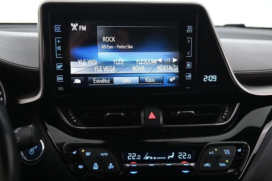 Toyota C-HR vaihtoauto