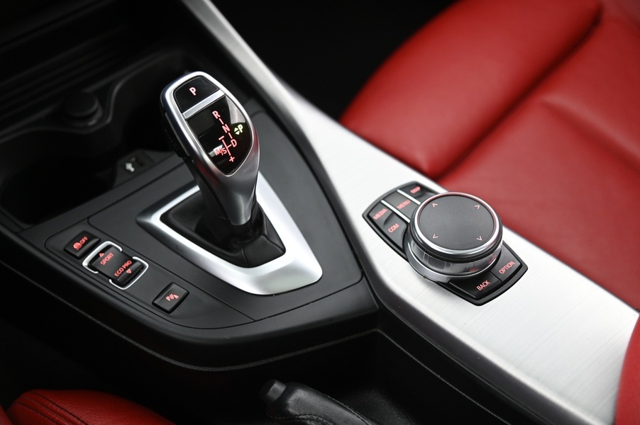 BMW M240i vaihtoauto