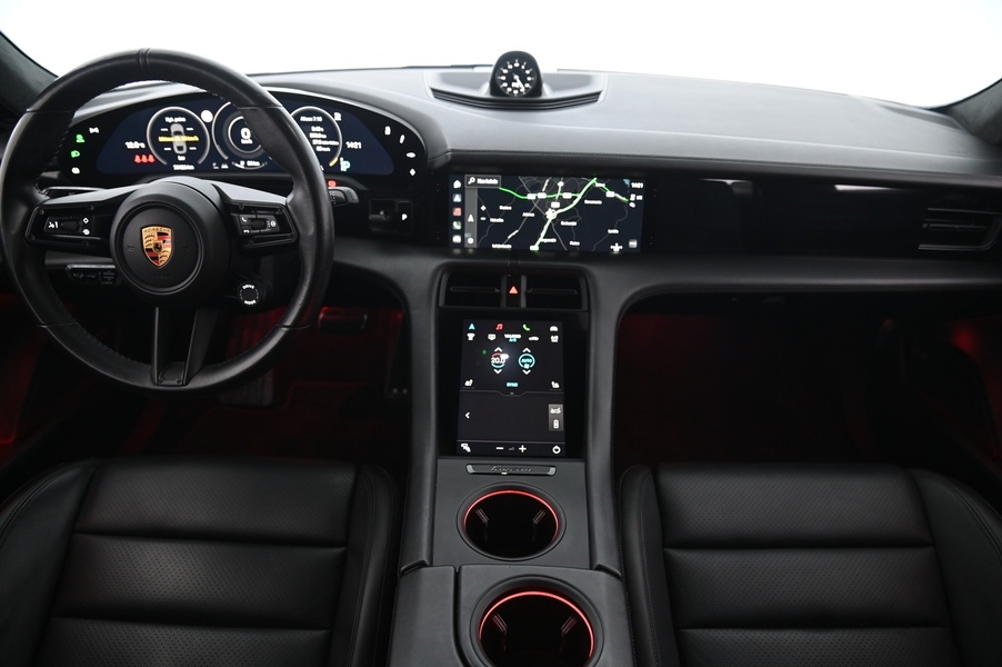Porsche Taycan vaihtoauto