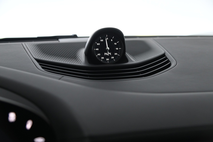 Porsche Taycan vaihtoauto
