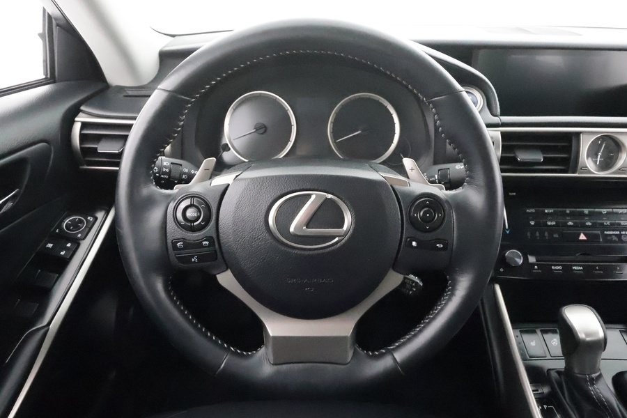 Lexus IS vaihtoauto