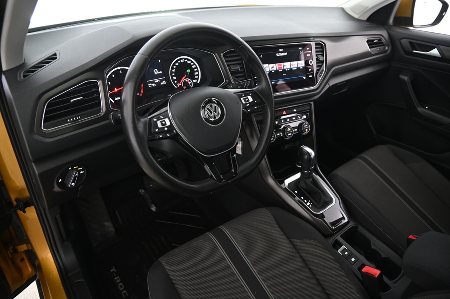 Volkswagen T-Roc vaihtoauto