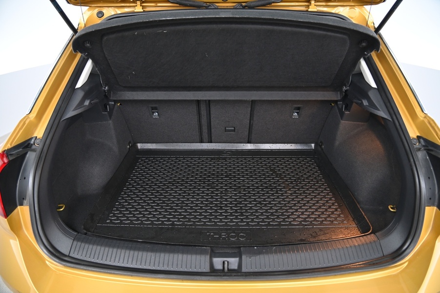 Volkswagen T-Roc vaihtoauto