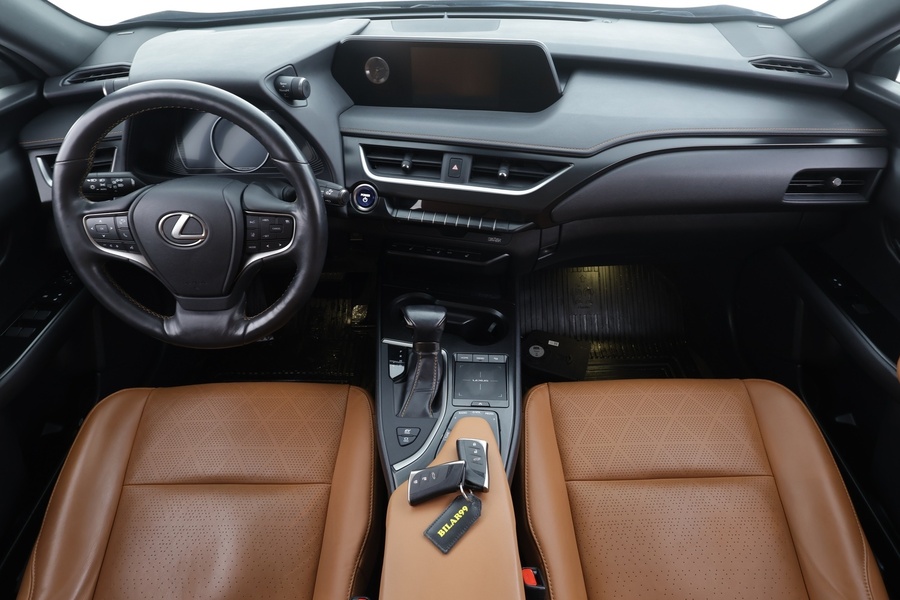 Lexus UX vaihtoauto