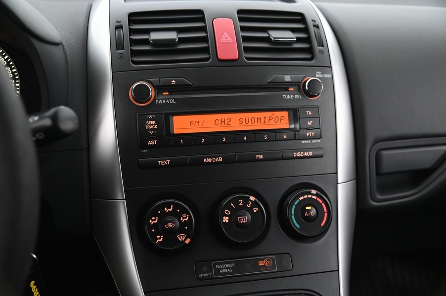 Toyota Auris vaihtoauto