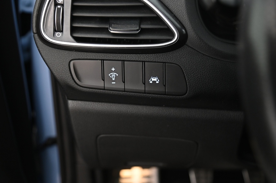 Hyundai i30 5d vaihtoauto