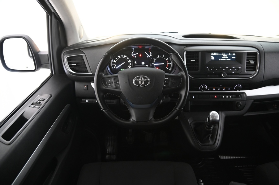 Toyota Proace Verso vaihtoauto