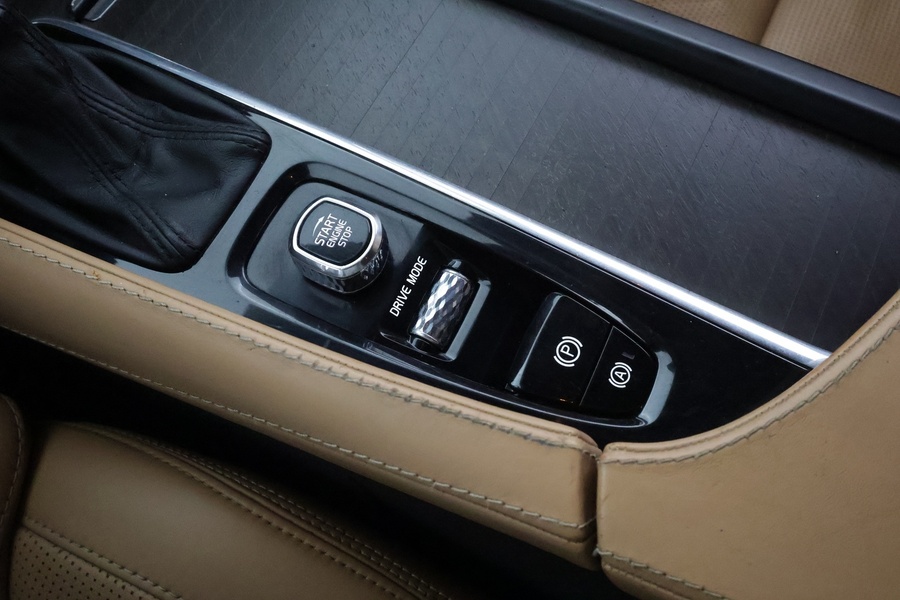 Volvo V90 Cross Country vaihtoauto