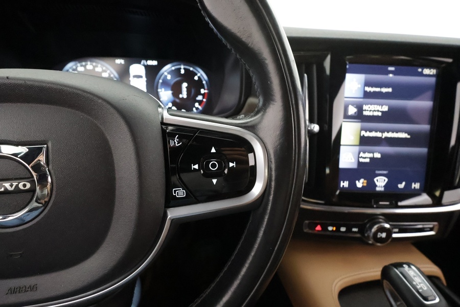 Volvo V90 Cross Country vaihtoauto