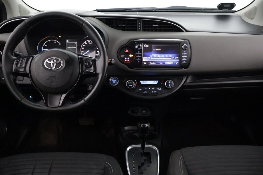 Toyota Yaris vaihtoauto