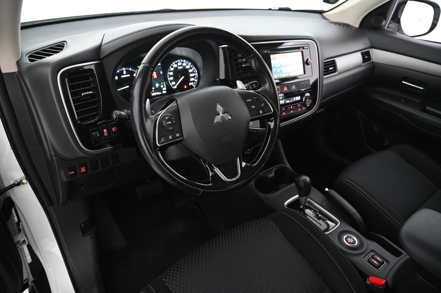 Mitsubishi Outlander vaihtoauto