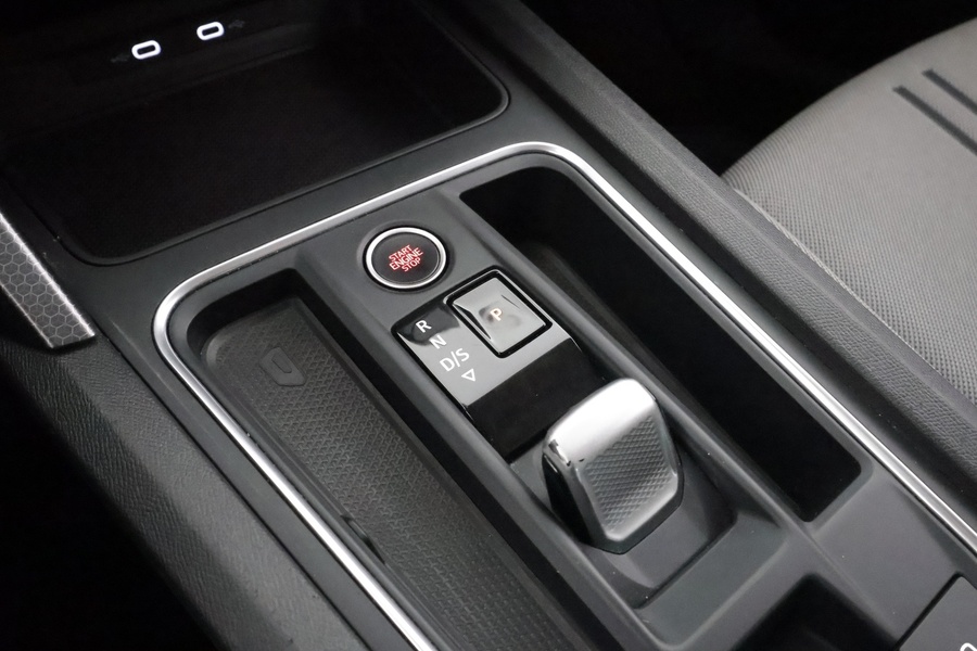 SEAT Leon Sportstourer vaihtoauto