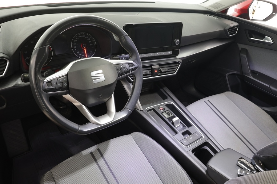 SEAT Leon Sportstourer vaihtoauto