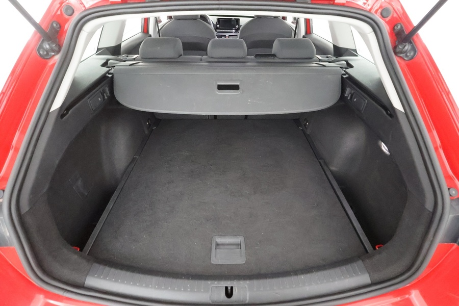 SEAT Leon Sportstourer vaihtoauto