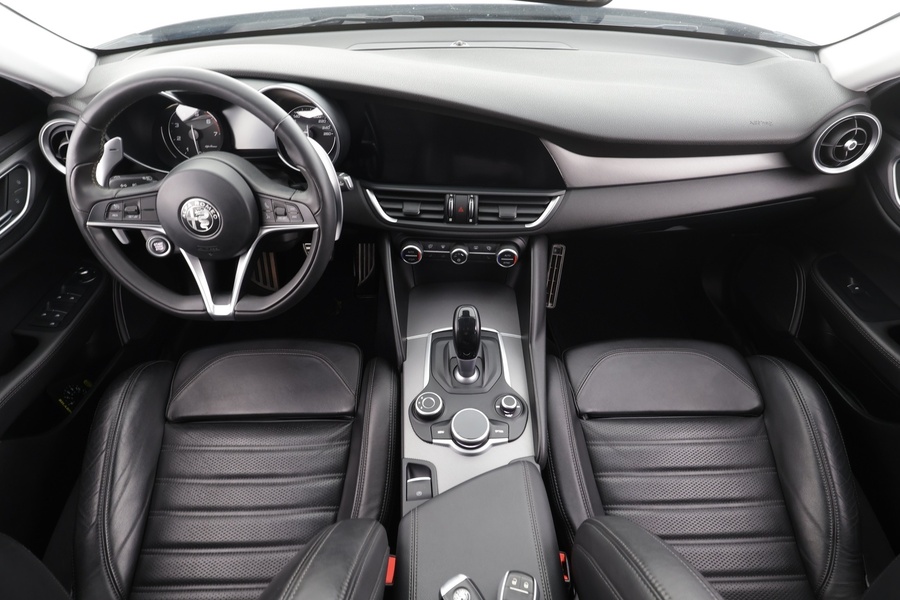 Alfa Romeo Giulia vaihtoauto