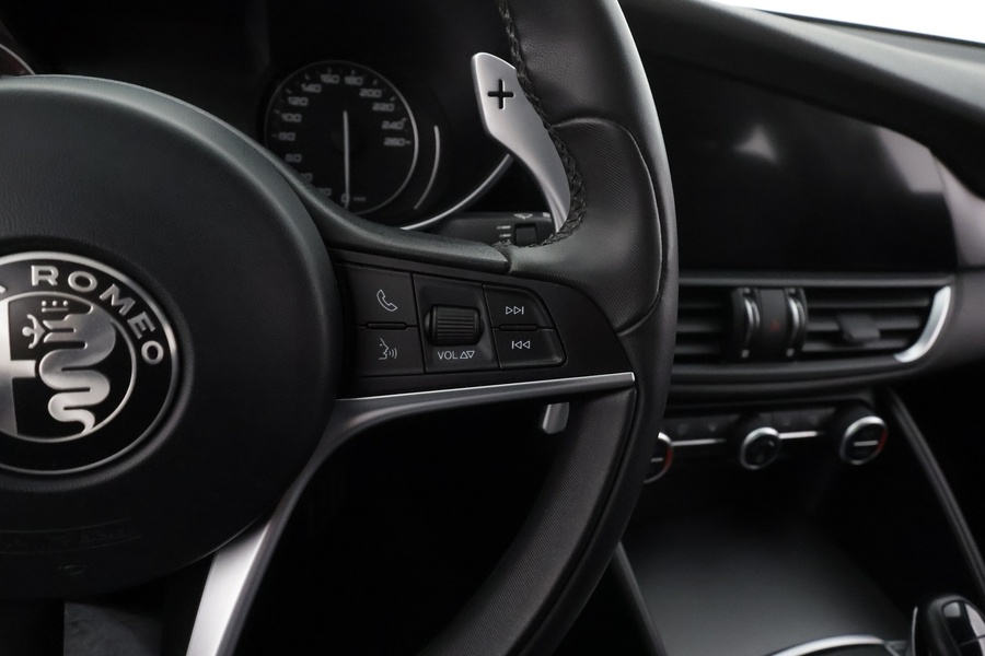 Alfa Romeo Giulia vaihtoauto