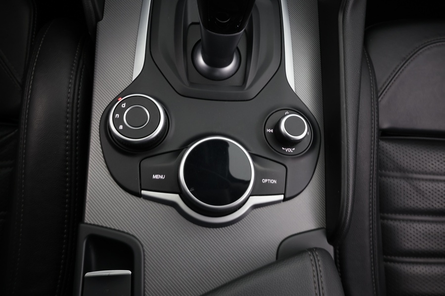 Alfa Romeo Giulia vaihtoauto