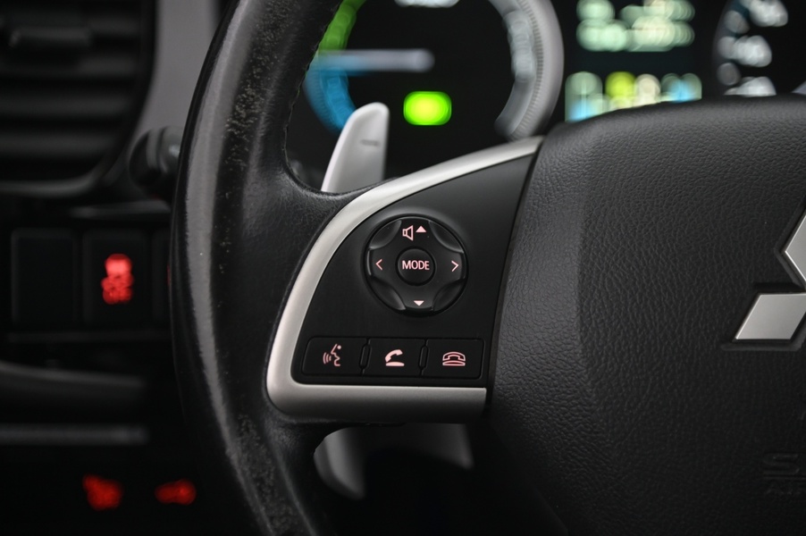 Mitsubishi Outlander PHEV vaihtoauto