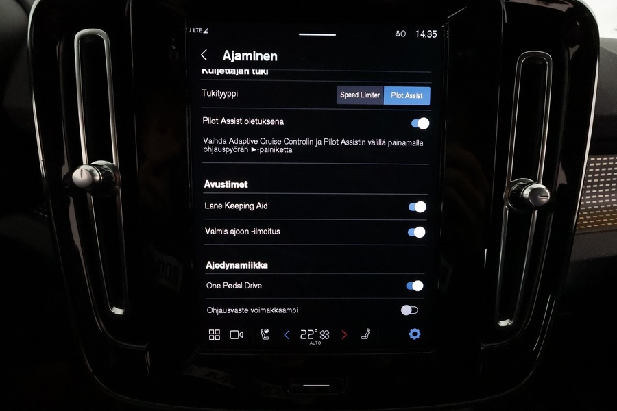 Volvo XC40 vaihtoauto