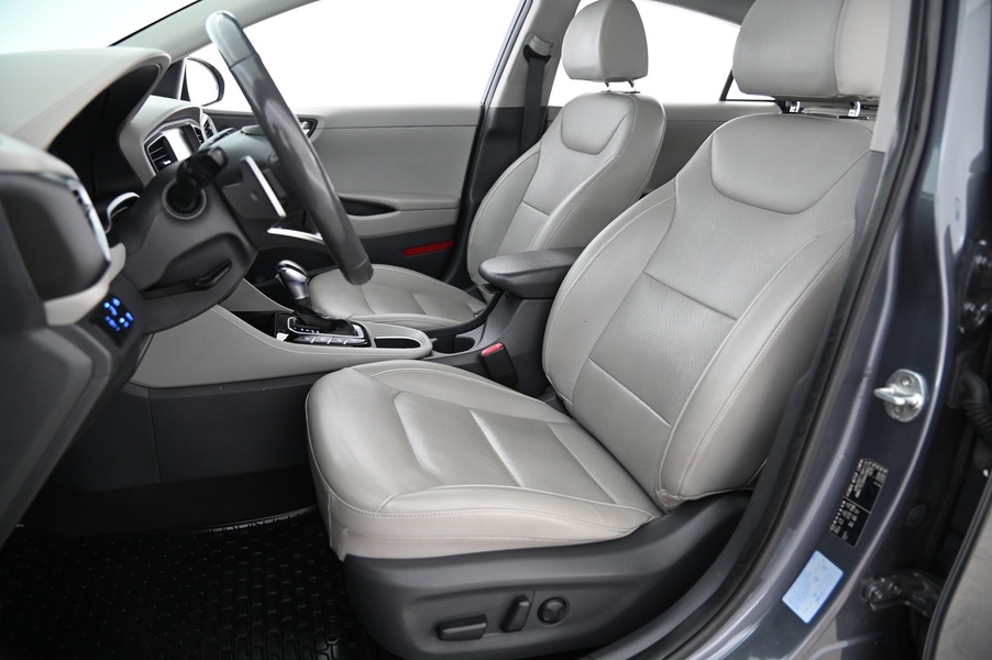 Hyundai IONIQ plug-in vaihtoauto