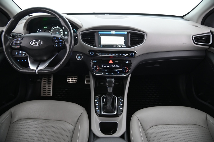 Hyundai IONIQ plug-in vaihtoauto